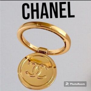 Chanel CC Logo Phone Ring Pop
Socket With Stand Gold Tone
Metal